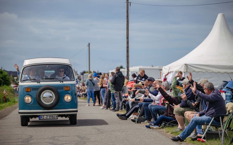 Midsummer Bulli Festival 2026 Ausfahrt mit dem VW T1 auf Fehrmarn