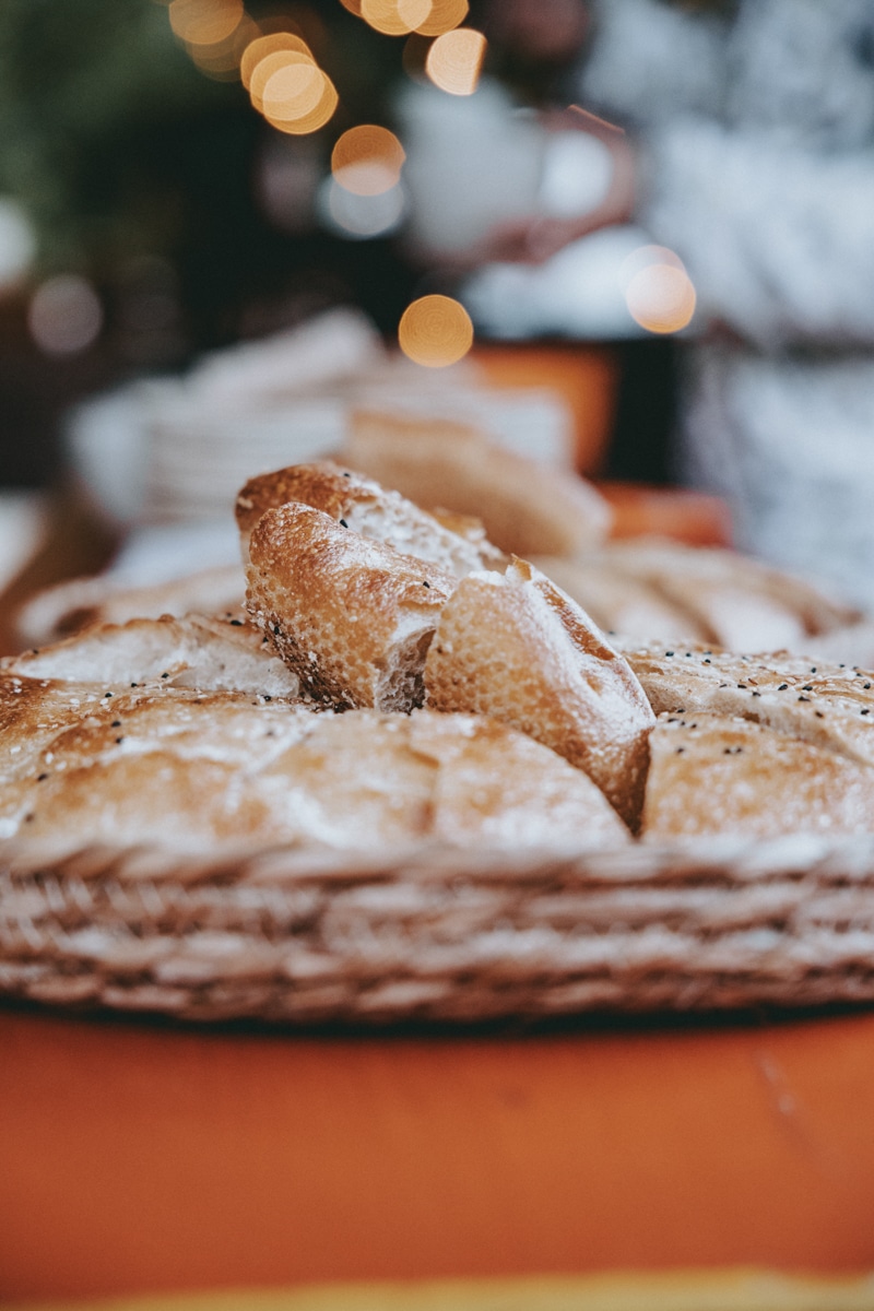 Frisches Fladenbrot und Linsen-Dal