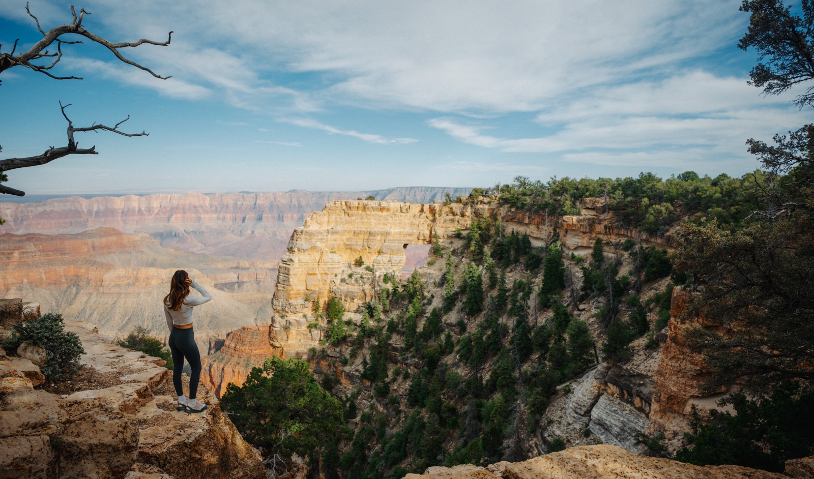 Wanderer auf dem North Kaibab Trail am North Rim Grand Canyon, Saison 2026