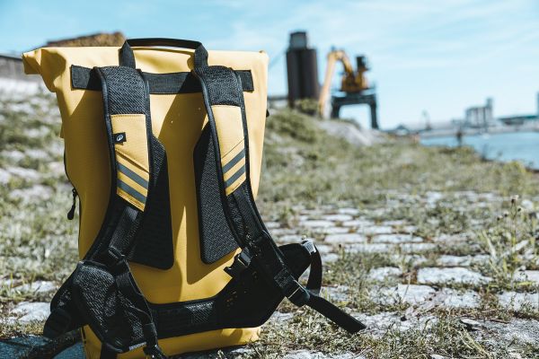BTWIN Fahrrad Rucksack Speed 900 Tragegurte Dayack am Hafendock