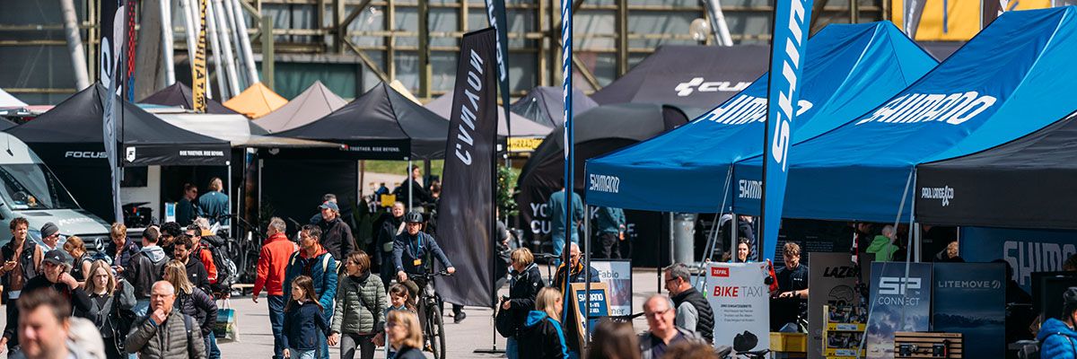 e bike days München 2026 Ausstellerzelte und Besucher Olympiapark