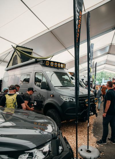 Abenteuer & Allrad 2026 Overland Equipment 4x4 Fahrzeug