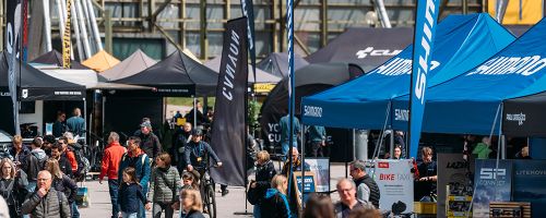 e bike days München 2026 Ausstellerzelte und Besucher Olympiapark