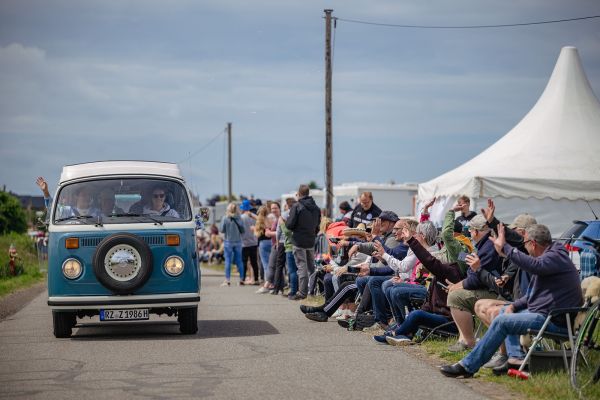 Midsummer Bulli Festival 2026 Ausfahrt mit dem VW T1 auf Fehrmarn