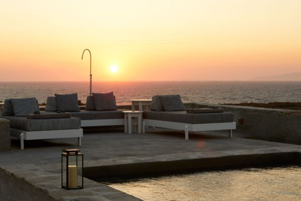 wyldmagde griechenland santorin (c)Santa Irini Retreat Sunset Lounge