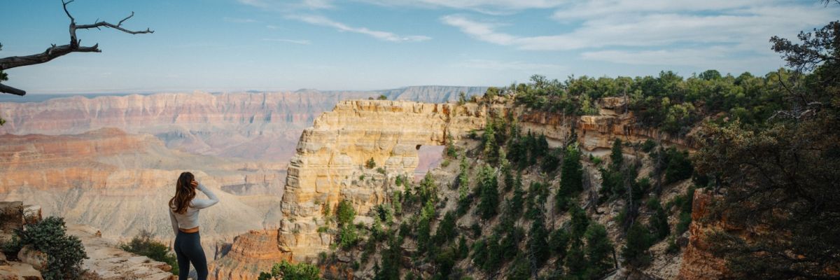 Wanderer auf dem North Kaibab Trail am North Rim Grand Canyon, Saison 2026