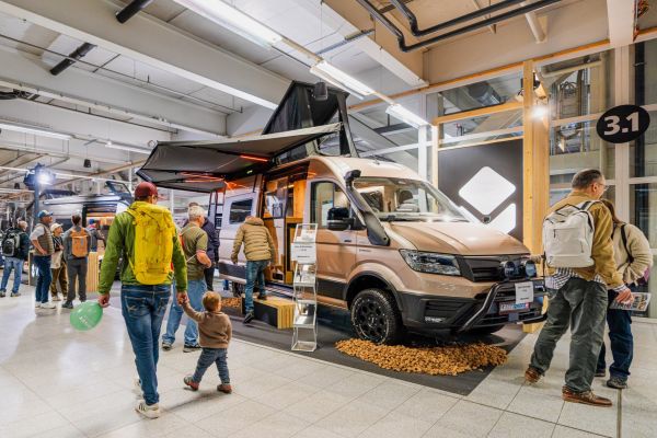 Suisse Caravan Salon BernEXPO Campervan in Ausstellung