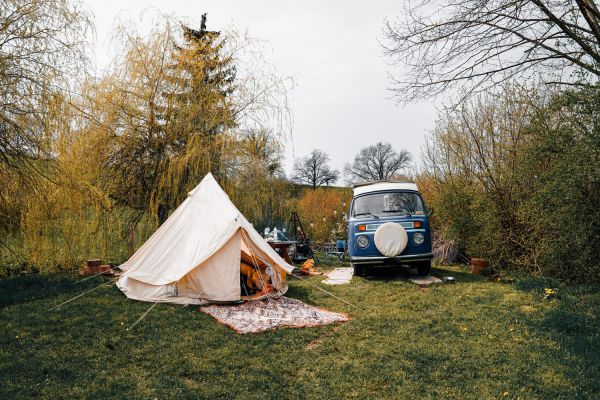 Nomady Camping mit VW T2 und Zelt