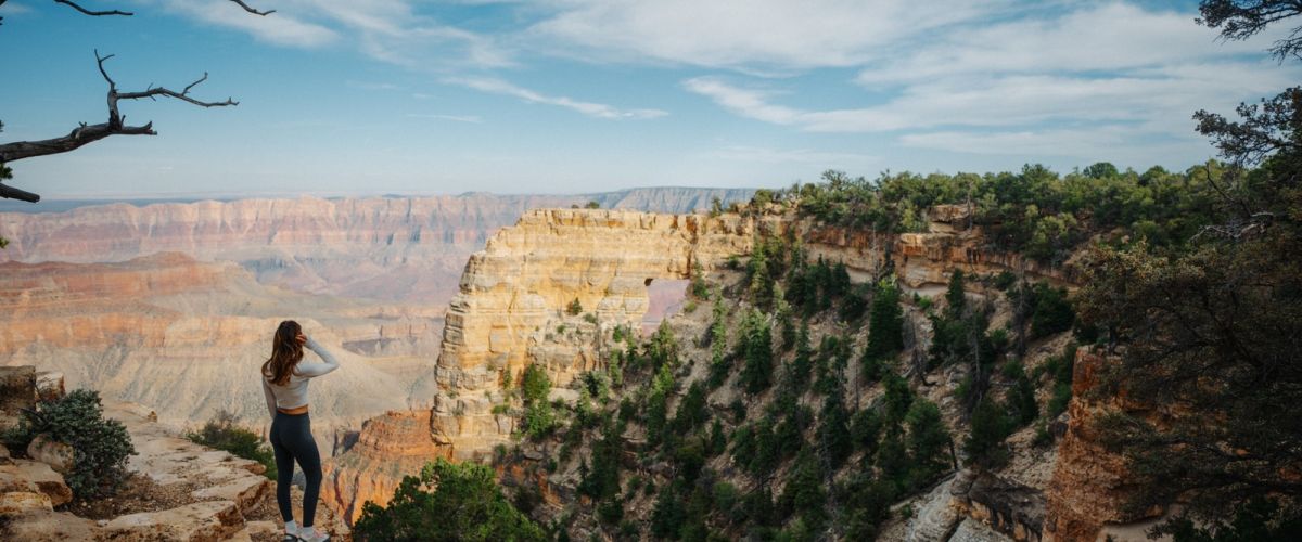 Wanderer auf dem North Kaibab Trail am North Rim Grand Canyon, Saison 2026