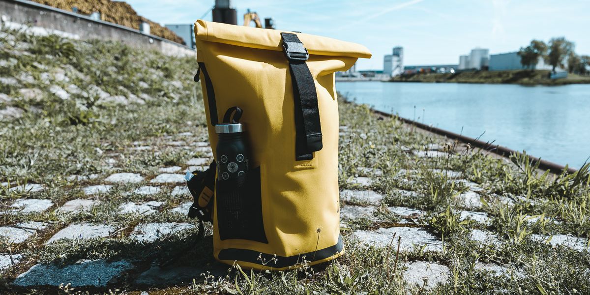 BTWIN Fahrrad Rucksack Speed 900 Ansicht am Hafendock Industrie