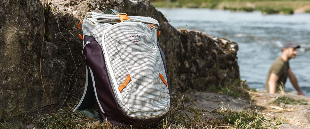 gewinnspiel osprey transpoter roll top rucksack in der Natur am Wasser