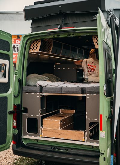 Campany Vans MAN TGE Heckansicht