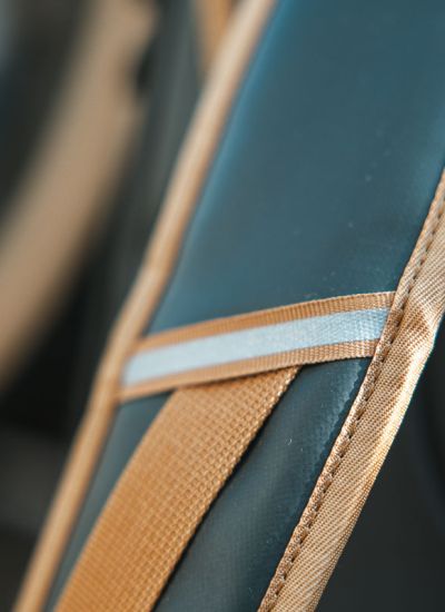 Big Agnes Causeway 28 L Detail Reflektor am Tragegurt