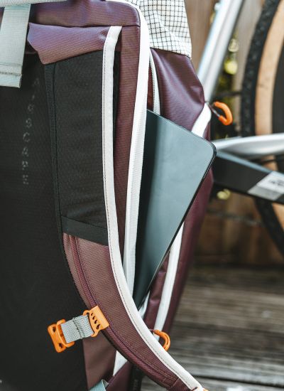 Osprey Transporter Rolltop Laptop Eingriff von aussen